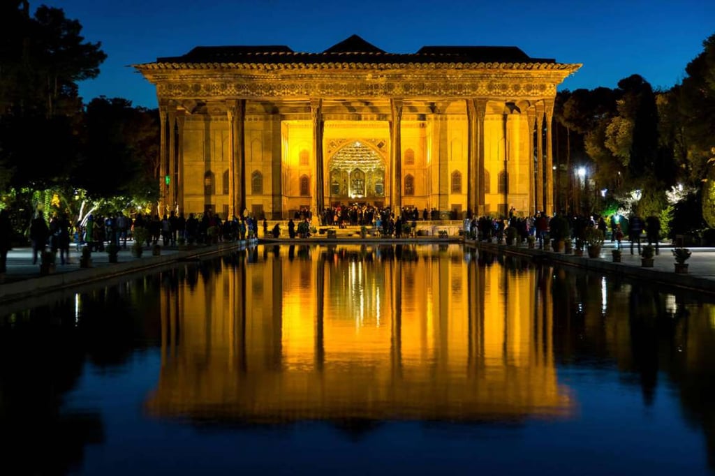 Chehel Sotoun Garden, Isfahan, Iran Chehel Sotoun (Forty Columns): This Stunning Pavilion, Set Within A Park And Overlooking A Long Reflective Pool, Was Constructed By Shah Abbas Ii In Isfahan, Iran. Photograph By Mohammad Nouri / Alamy.