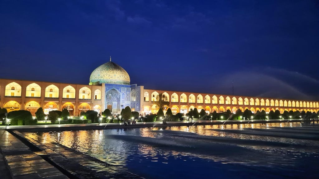 Naqsh-E Jahan Square: Esfahan'S Timeless Glory 5 Top Sights In Isfahan