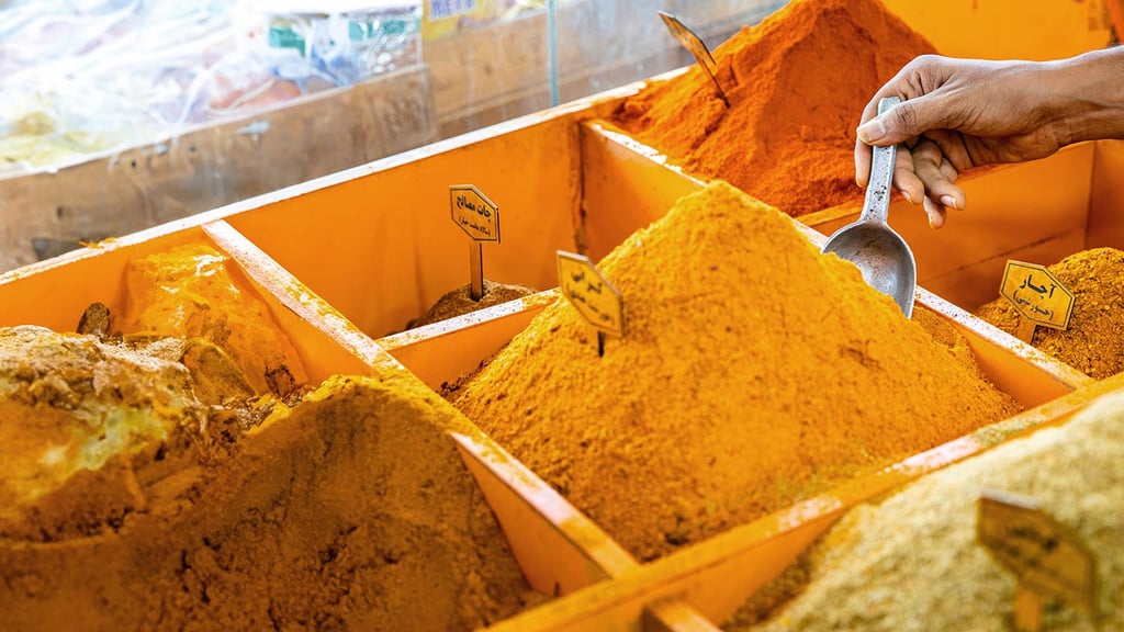 Chabahar Travel Guide 5 Wander Through Bustling Bazaars Filled With Handmade Crafts And Local Delicacies.