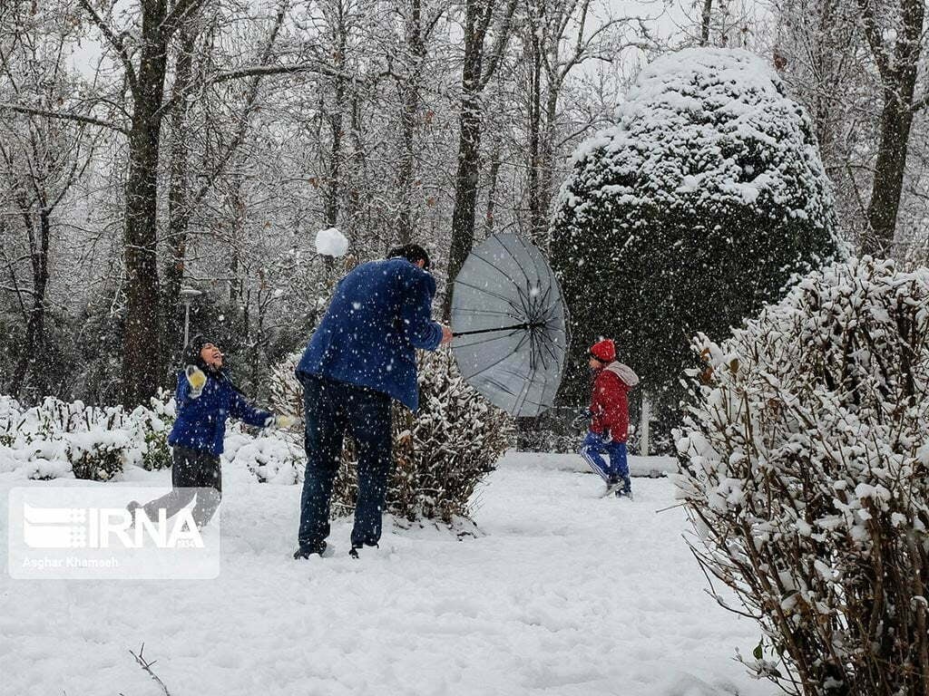 First Snow Of Winter Arrives In Tehran First Snow Of Winter Arrives In Tehran