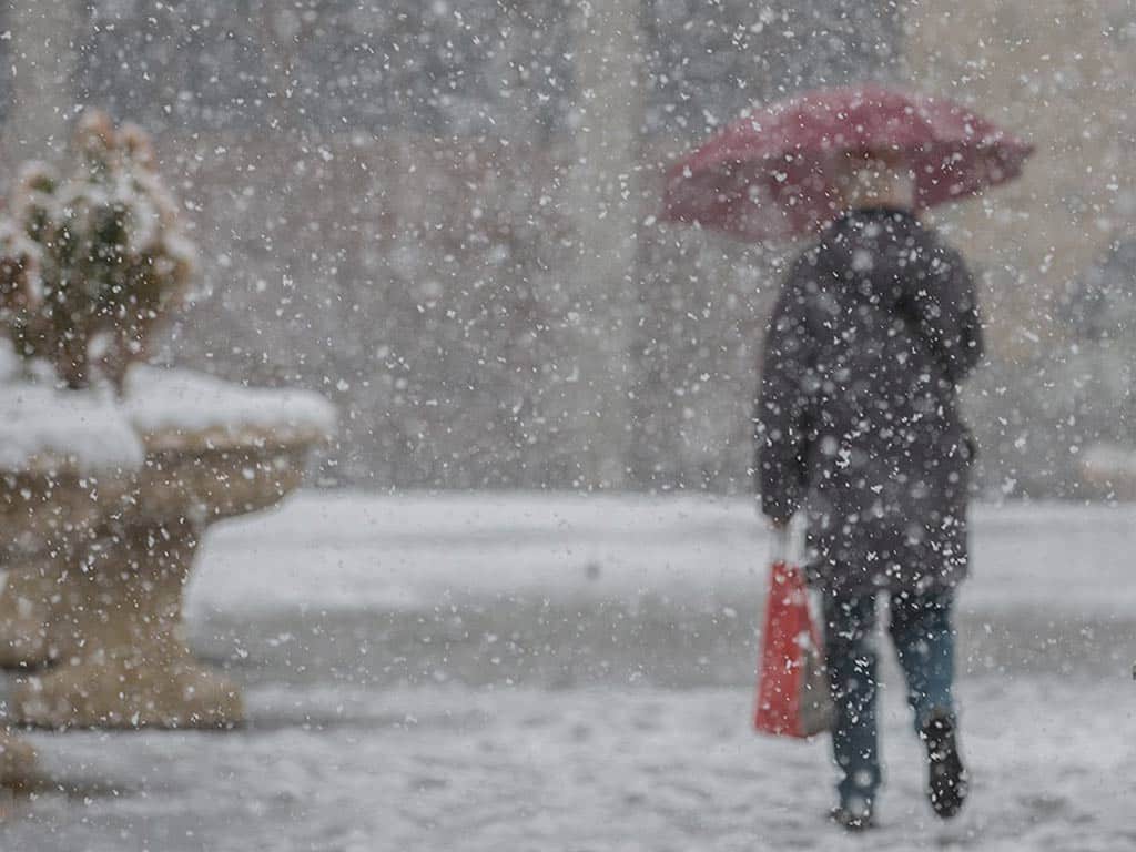 First Snow Of Winter Arrives In Tehran First Snow Of Winter Arrives In Tehran