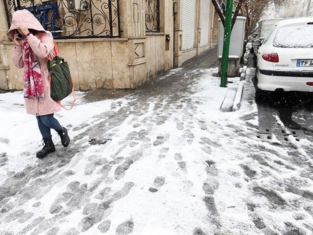 First Snow Of Winter Arrives In Tehran First Snow Of Winter Arrives In Tehran