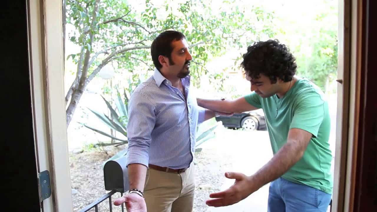 Persian Hospitality: What To Expect When Visiting Local Homes 2 Taarof In Iran