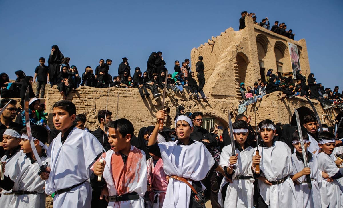 Nakhl Gardani Ceremony In Zarch And Ashkezar During Ashura, Yazd