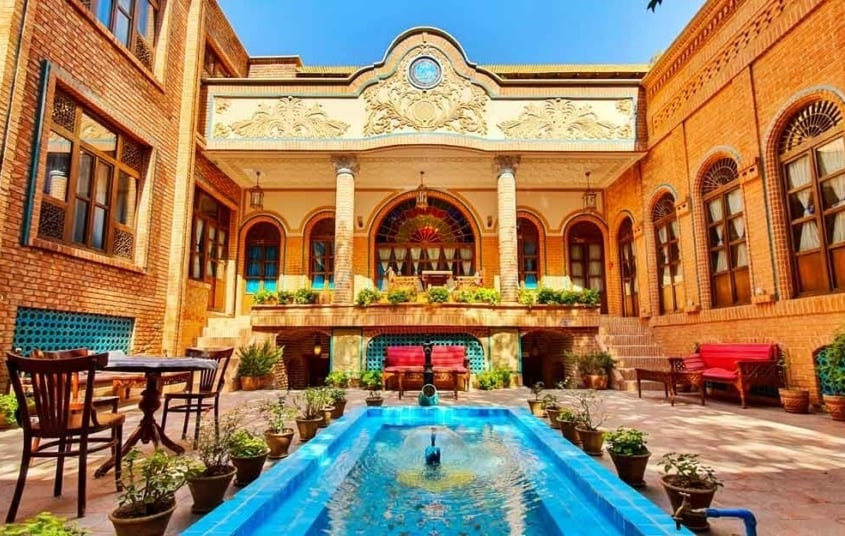 Бутик отель Razzaz в Тегеране