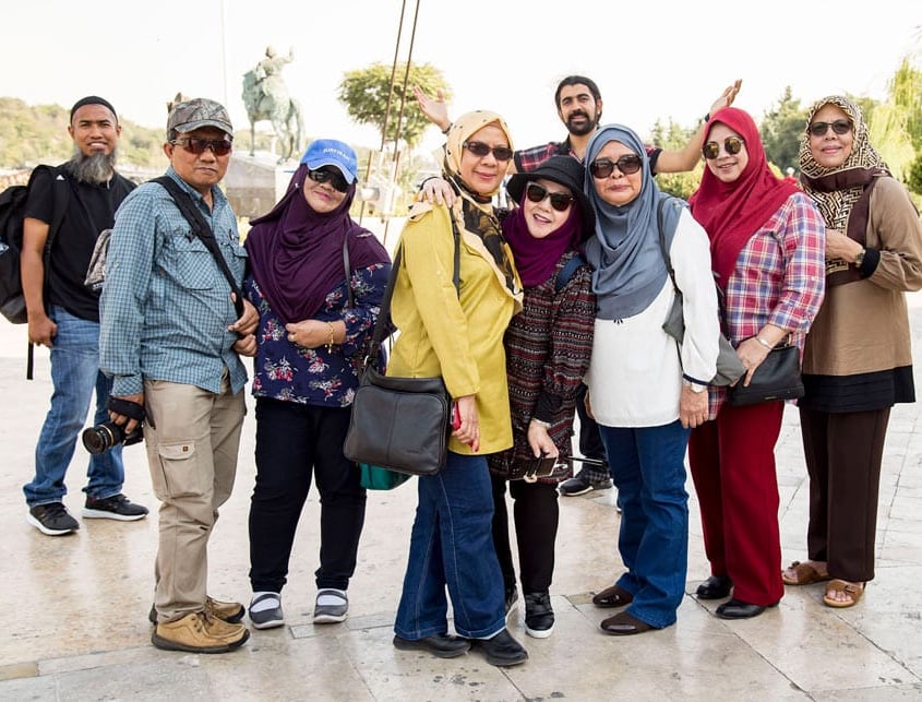 Iran Heritage Tour: 9-Day Muslim-Friendly Adventure