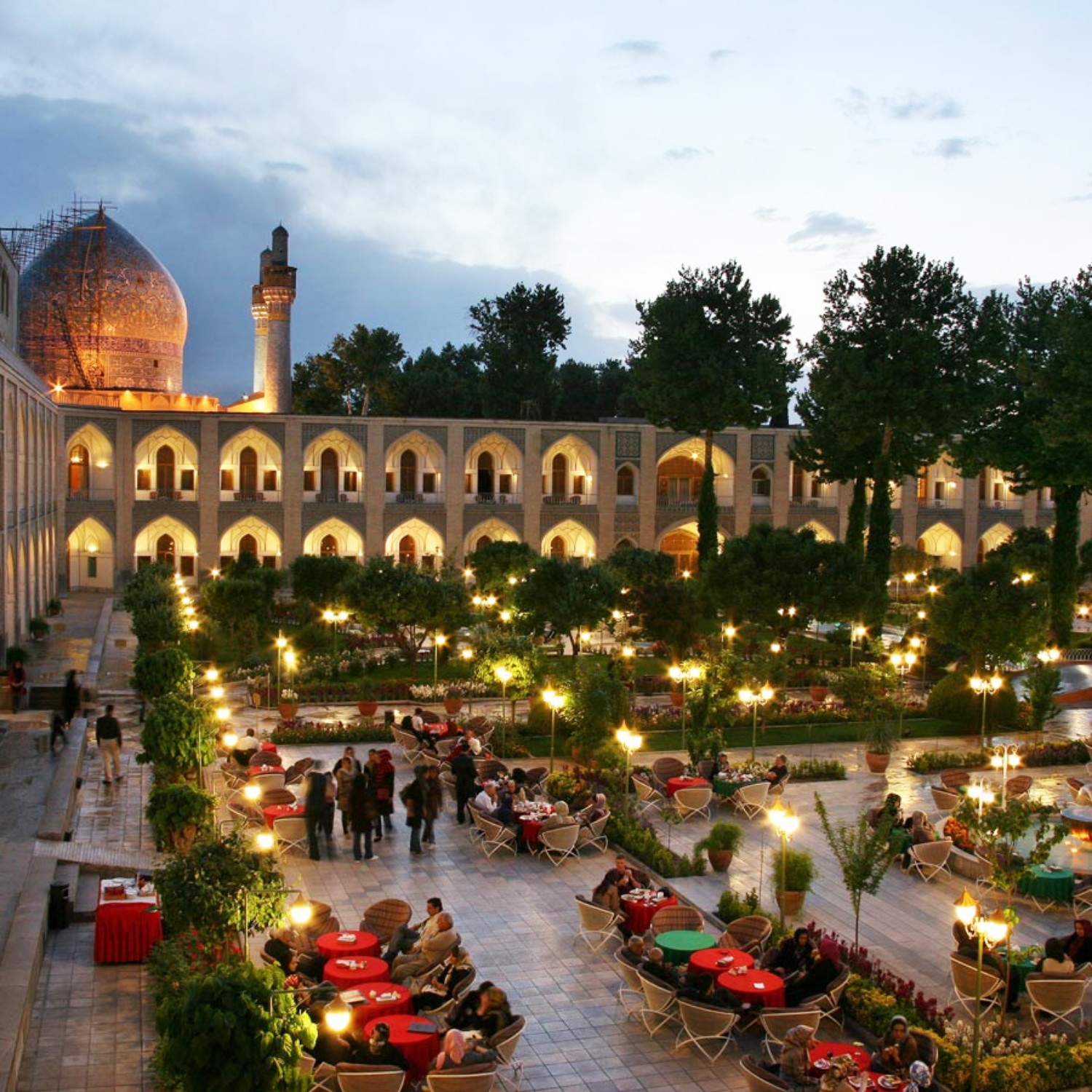 Isfahan Hotels (Abbasi Hotel)