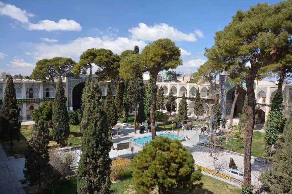 Isfahan Travel Guide Image