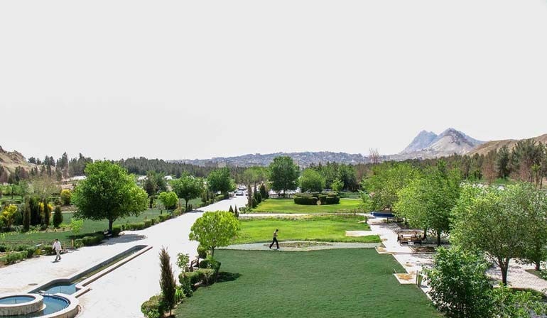 Qom Travel Guide Image