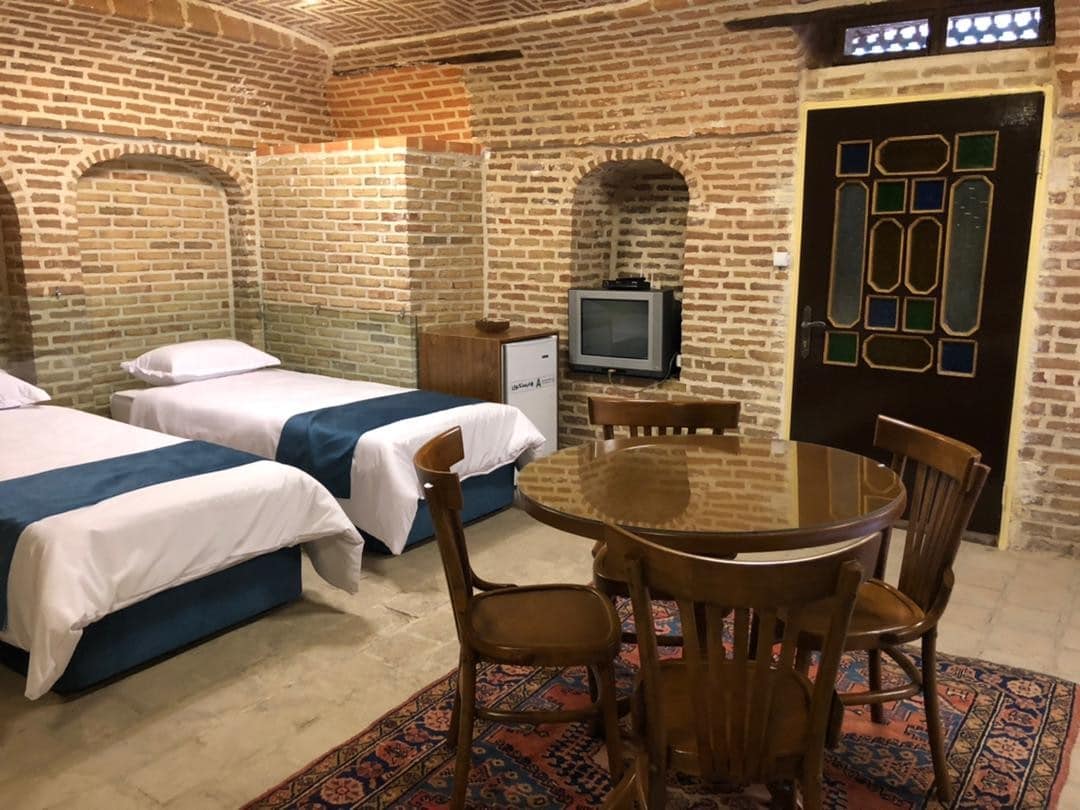 Qazvin Travel Guide Image