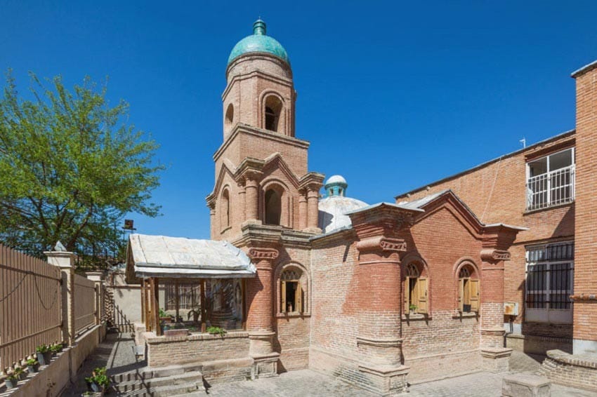 Qazvin Travel Guide Image