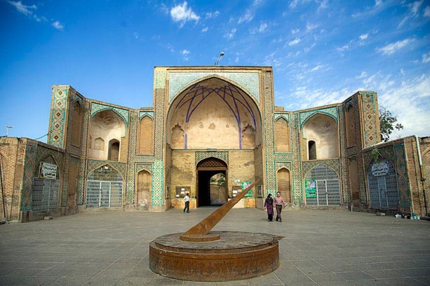 Qazvin Travel Guide Image