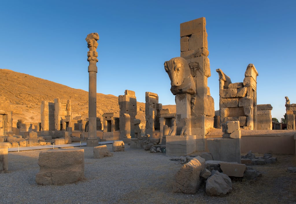 Persepolis Travel Guide: A Gateway To Ancient Persia 3 Persepolis Travel Guide: How To Experience It The Right Way
