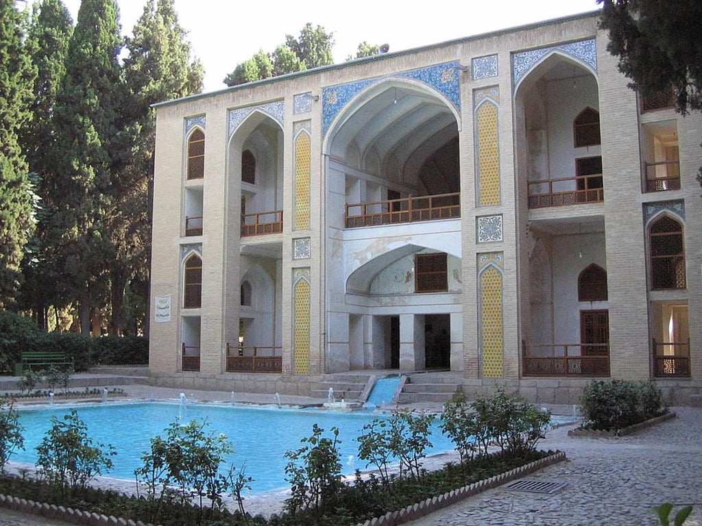 Safavid Pavilion In Fin Garden By Evaneos