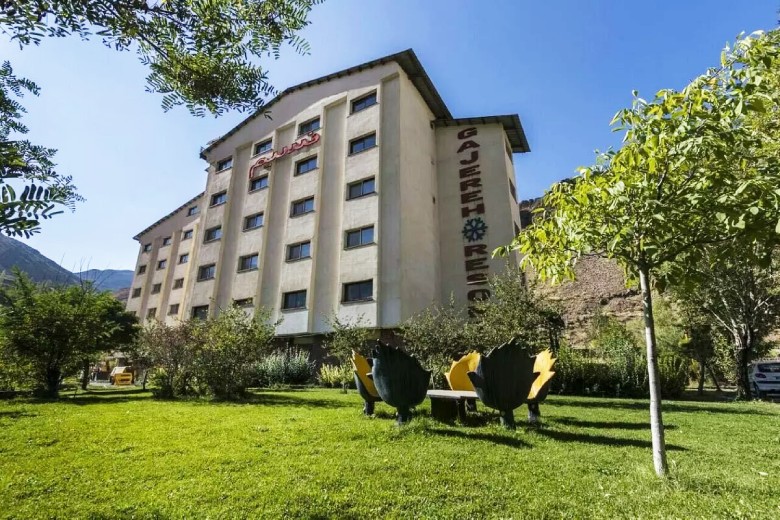 Best Ski Hotels Around Tehran Best Ski Hotels Around Tehran