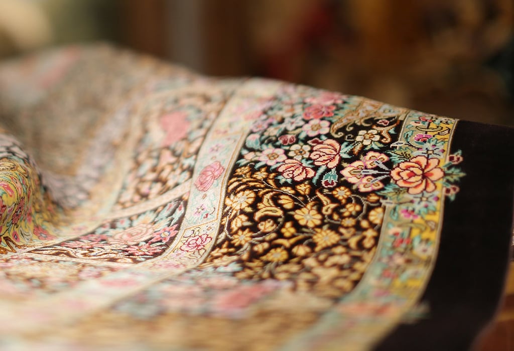 Iranian Carpet: Crafting Beauty in Every Knot