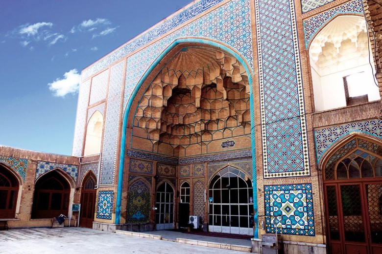 Architecture of Qom Atiq Mosque