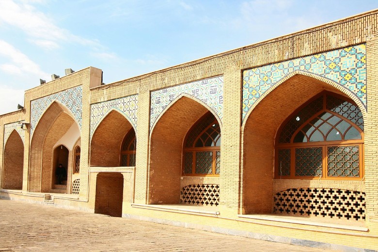 Visiting Qom Atiq Mosque