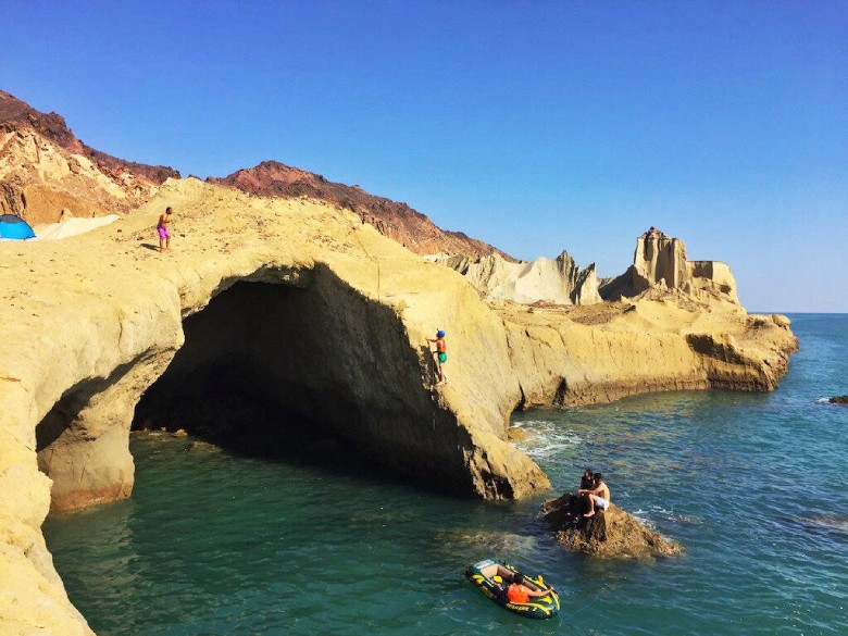 Hendurabi Island: A Comprehensive Travel Guide 10 Natural Wonders Of Hendorabi Island