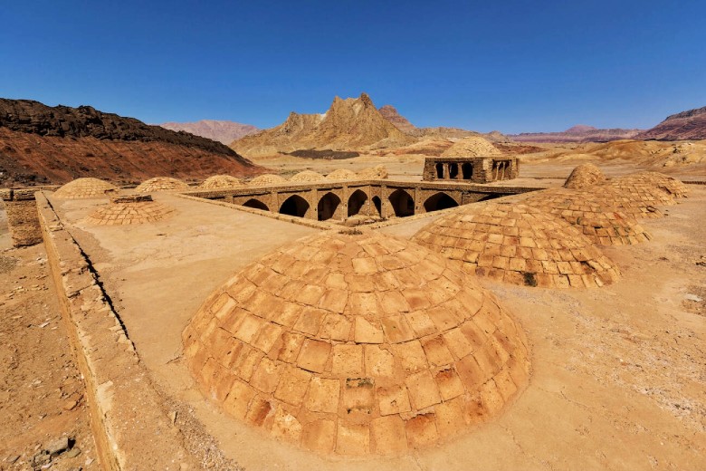 Explore The Lut Desert: A Guide To Iran'S Natural Wonder 8 Old Persian Caravanserai Near Lut Desert