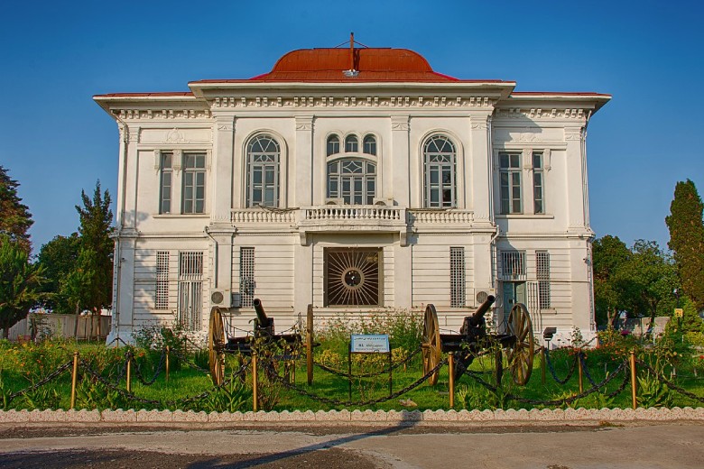 Discover Bandar Anzali: A Premier Destination In Northern Iran 7 Anzali Military Museum Palace
