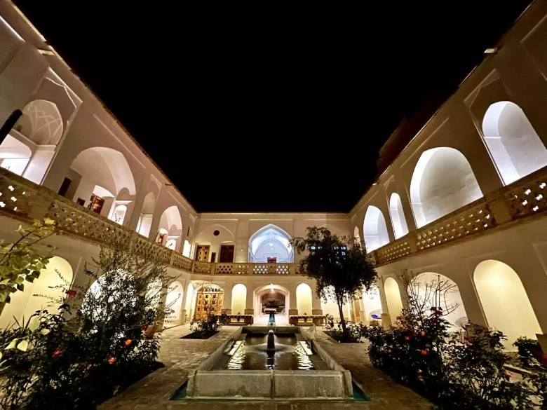 Top 10 Best Hotels In Kashan 2026 10 Ariana Traditional Hotel, Kashan