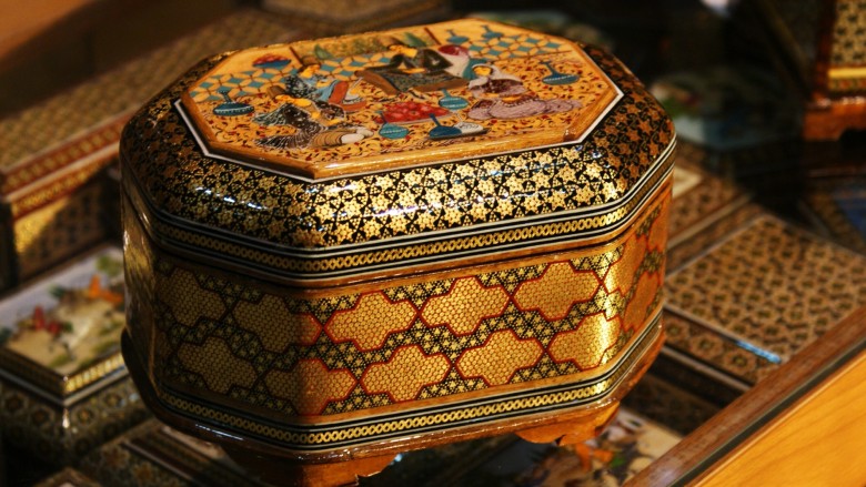 The Tastiest Souvenirs From Isfahan You Must Try! 10 Khatam-Kari Art From Isfahan