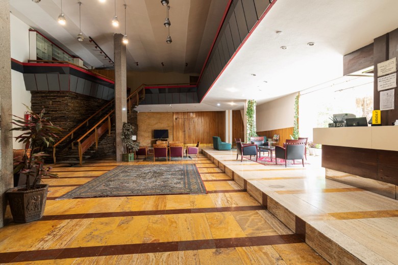 Tehran Naderi Cafe: The Hangout Of Contemporary Iranian Writers 9 Naderi Hotel, Tehran