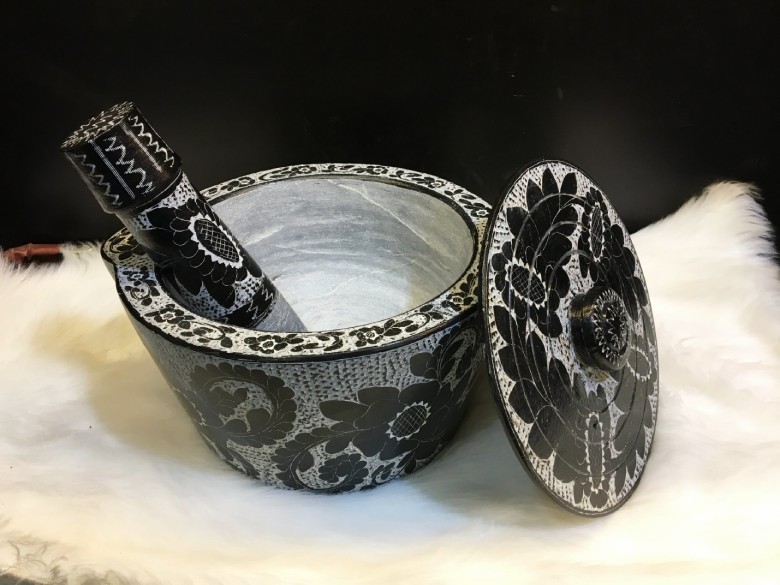 Top 21 Souvenirs From Mashhad: A Guide To The Best Gifts 10 Stone Pots (Harkareh)