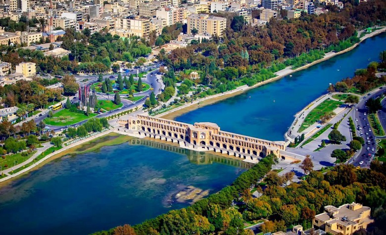 Best Time To Visit Isfahan: A Complete Guide For Travelers 3 Isfahan In Summer