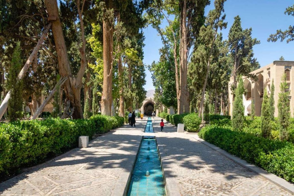Persian Gardens: Discover 9 Iranian Gardens Listed By Unesco 12 Fin Garden: An Oasis In Kashan