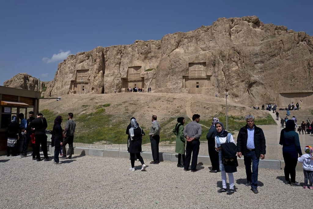 Mithraism: Ancient Wisdom Illuminating Persian History 8 Naqsh E Rustam A Monument To Achaemenid Kings