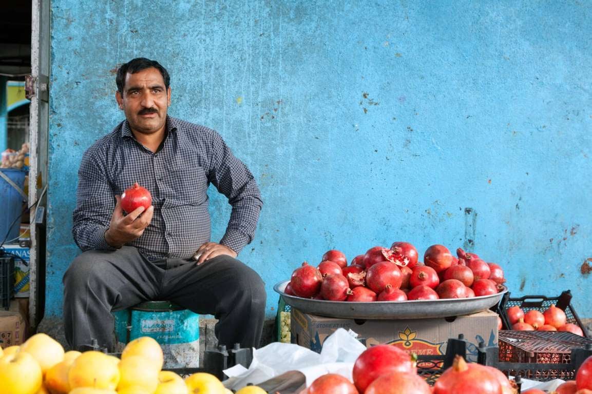 The Pomegranate In Iran: A Symbol Of Life, Faith, And Art 9 Pomegranate Seller In The Old Bazar Of Kerman