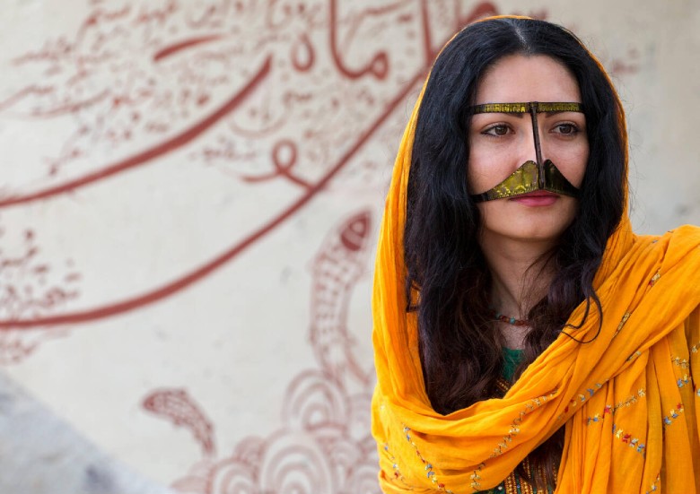 The Persian Language And Its Dialects: Exploring Linguistic Diversity Within Iran 8 Bandari People Of Iran