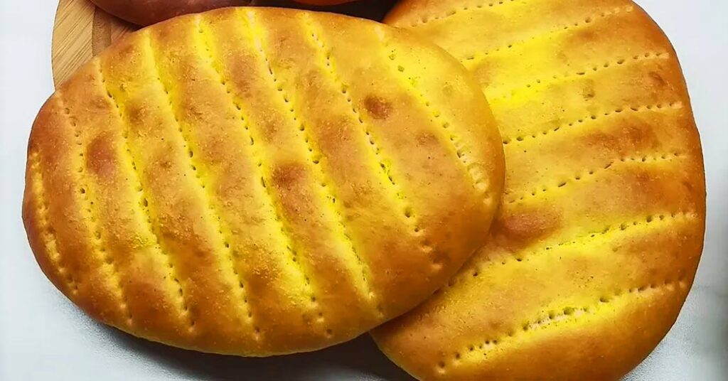 18 Popular Types Of Iranian Bread You Must Try 18 Simple And Sweet Fatir Bread, A Yeast-Free Traditional Iranian Bread From Arak, Astara, And Malayer, Made With Flour, Eggs, And Sugar.