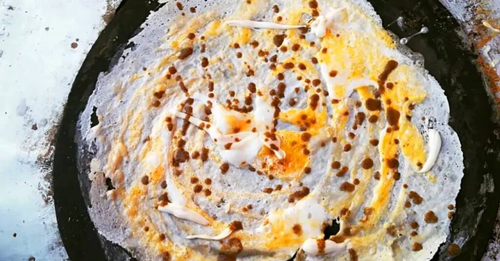 18 Popular Types Of Iranian Bread You Must Try 9 Unique Tomoshi Bread From Southern Iran, Made With Wheat Flour And Eggs, Traditionally Served With Flavorful Sauces Like Sooragh And Mahyaveh.