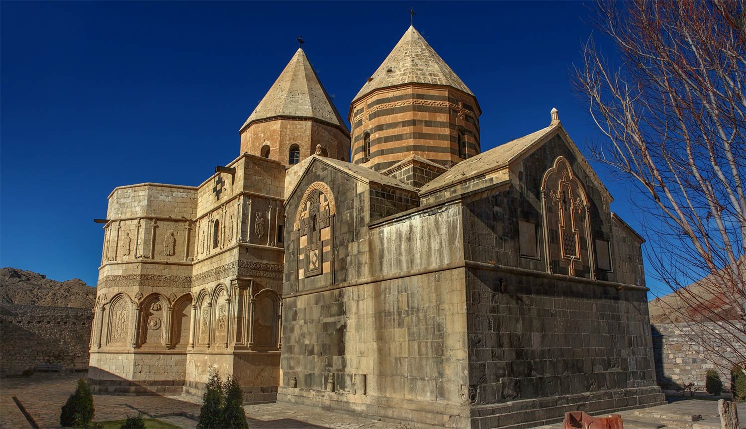 Explore The Most Famous Churches In Iran, image size:1500x862