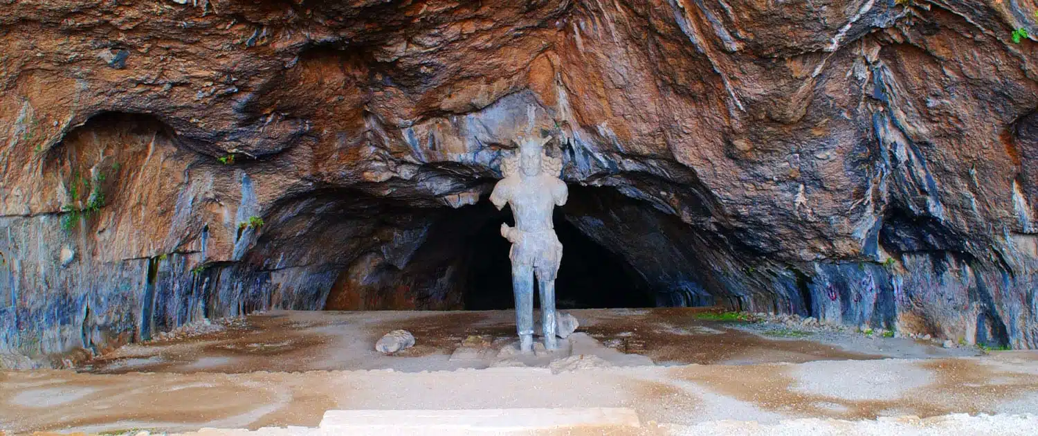 Colossal Statue of Shapur I
