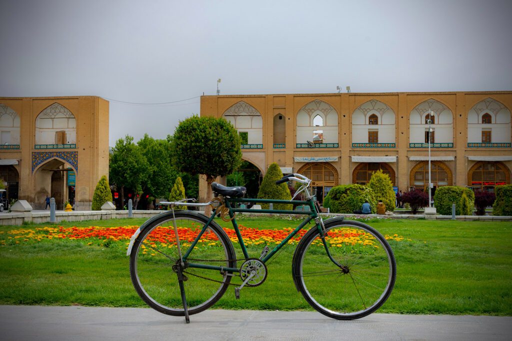 Isfahan Travel Guide Isfahan Travel Guide