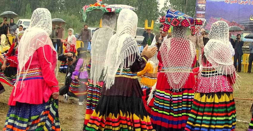 Traditional Persian Clothing: From Historical Attire To Modern Adaptations 8 Gilan Traditional Clothing