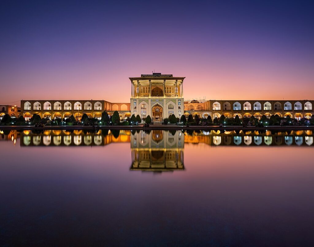 Isfahan Travel Guide Image