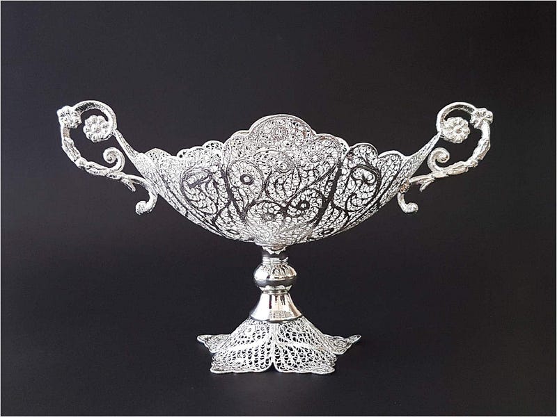 +10 Authentic Souvenirs From Isfahan Image