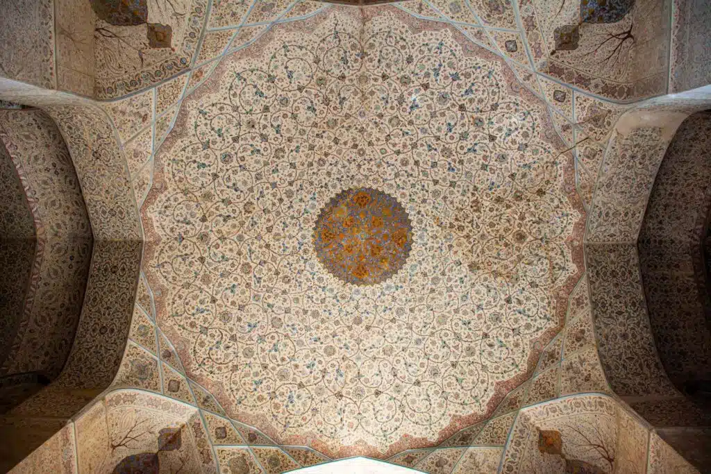 Beautiful Architecture of Aali Qapu Palace