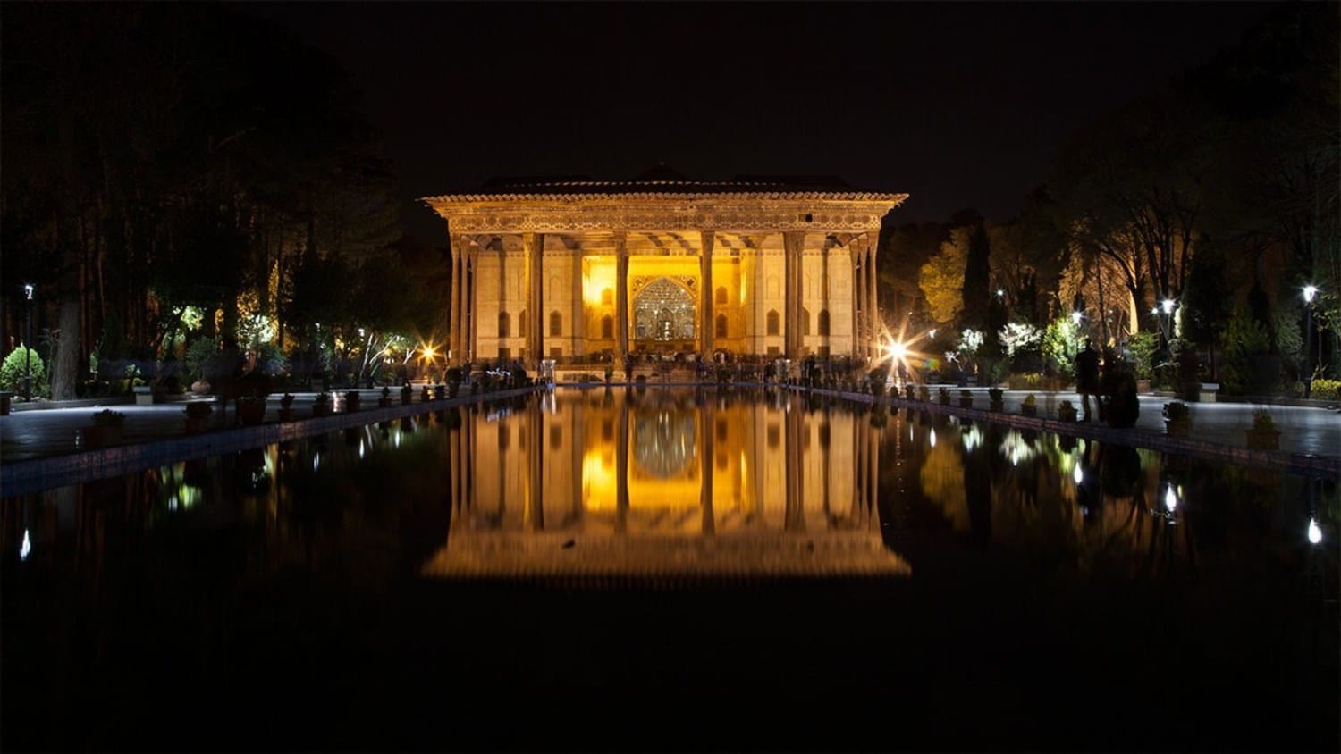 What Is Isfahan Famous For? 7 Chehel Sotoon Palace In Isfahan