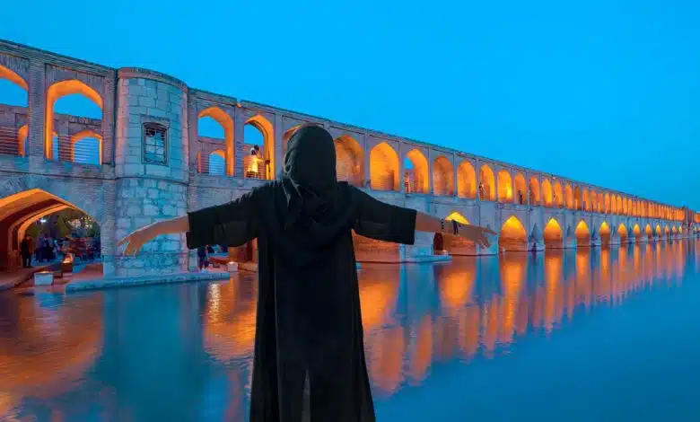 Si-o-Se-Pol Bridge in Isfahan