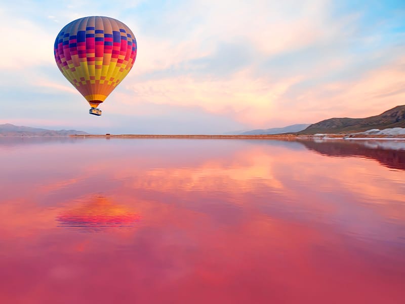 Balloon Flying Over Spectacular Maharlu Pink Lake Balloon Flying Over Spectacular Maharlu Pink Lake