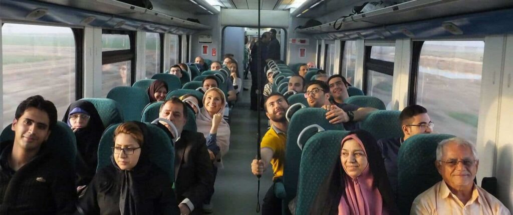 Iran Day Train Tour: Scenic Rail Journey To The North Image