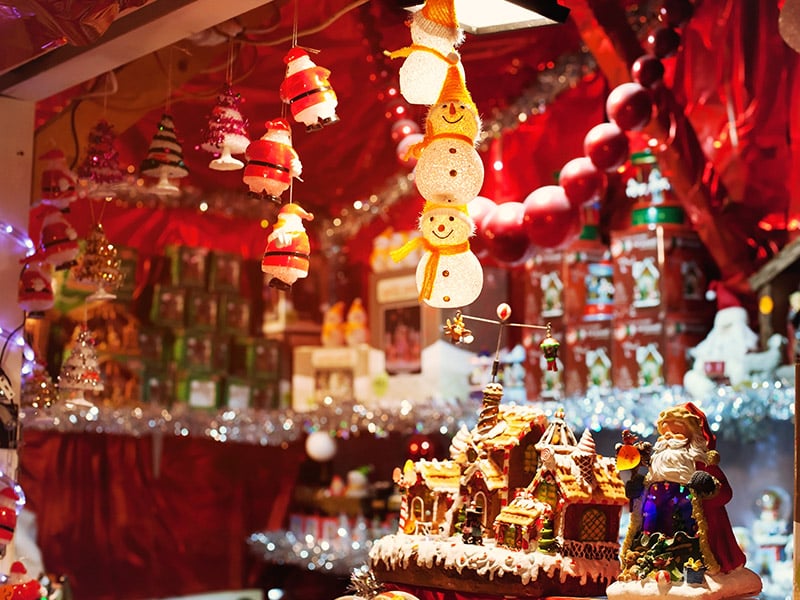 Christmas In Tehrans Armenian Districts