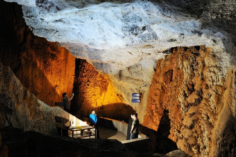 Navigate Ali Sadr Cave: A 140 Million Year Old Water Cave