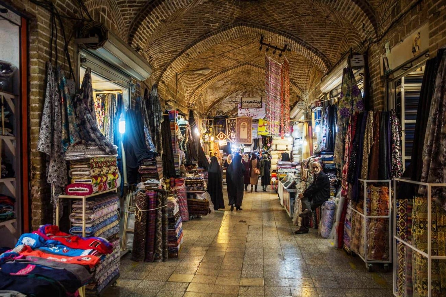 Discovering Qazvin Bazaar - The Ultimate Guide